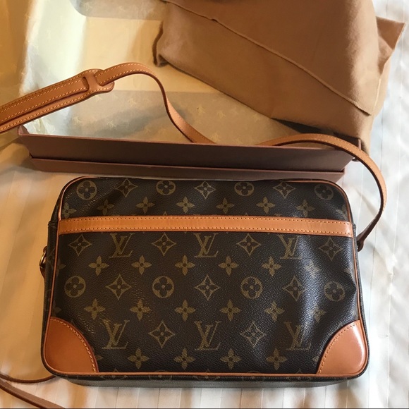 Louis Vuitton Handbags - LOUIS VUITTON TROCADERO 27 W/DUST BAG & BOX